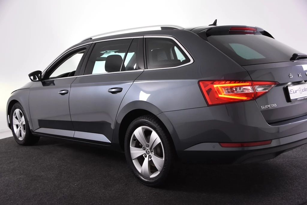 Hoofdafbeelding Škoda Superb