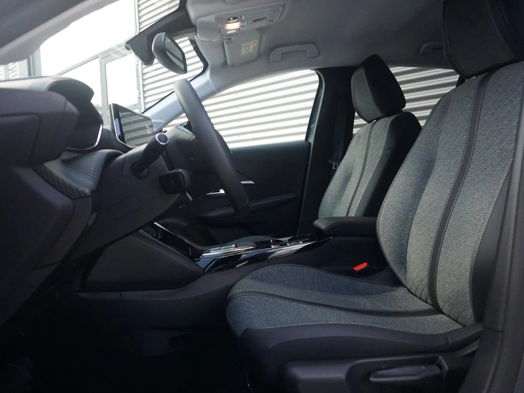 Hoofdafbeelding Peugeot e-208