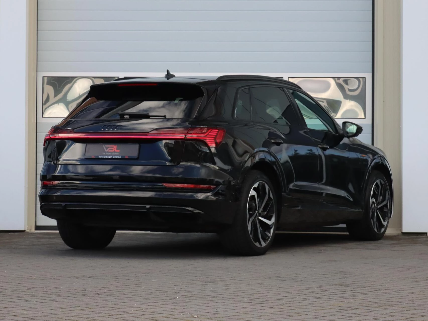 Hoofdafbeelding Audi e-tron