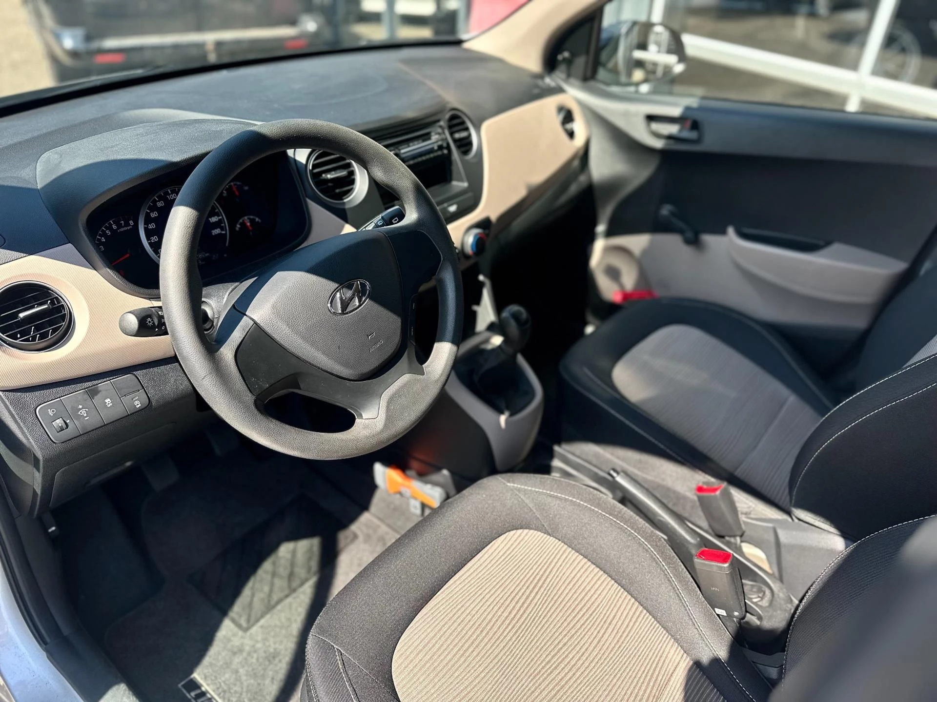 Hoofdafbeelding Hyundai i10