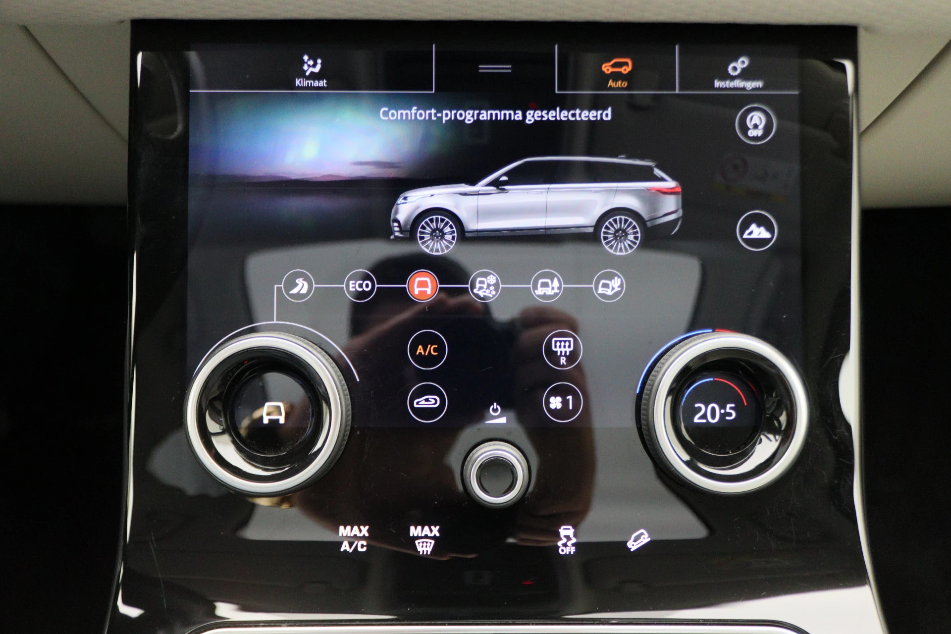 Hoofdafbeelding Land Rover Range Rover Velar