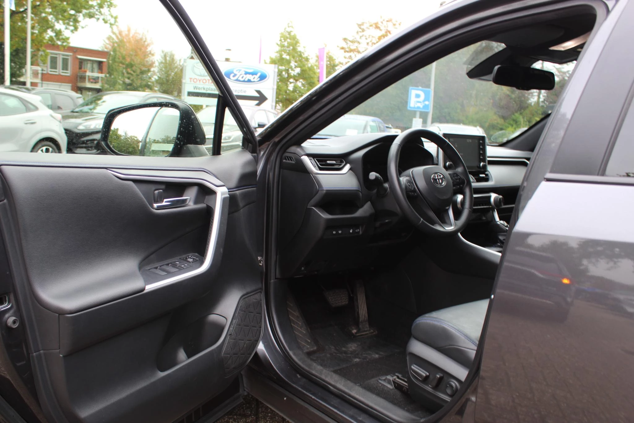 Hoofdafbeelding Toyota RAV4