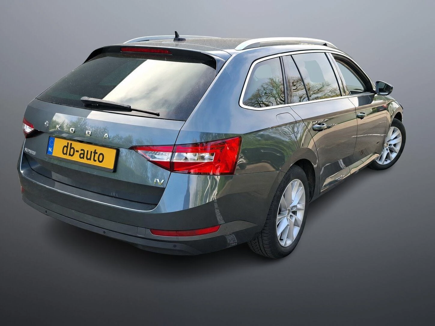 Hoofdafbeelding Škoda Superb