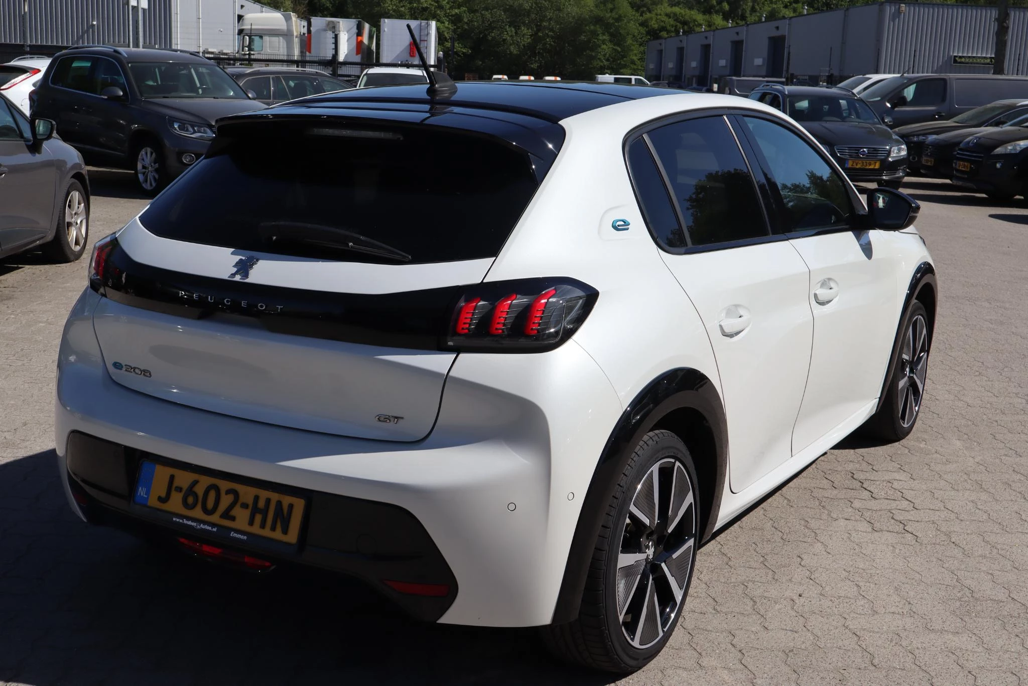 Hoofdafbeelding Peugeot e-208