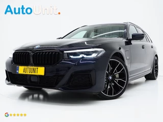 BMW 5 Serie Touring 530e M Sport Shadow | Panoramadak | Trekhaak | Head Up | Camera | Keyless | Adaptive | Carplay