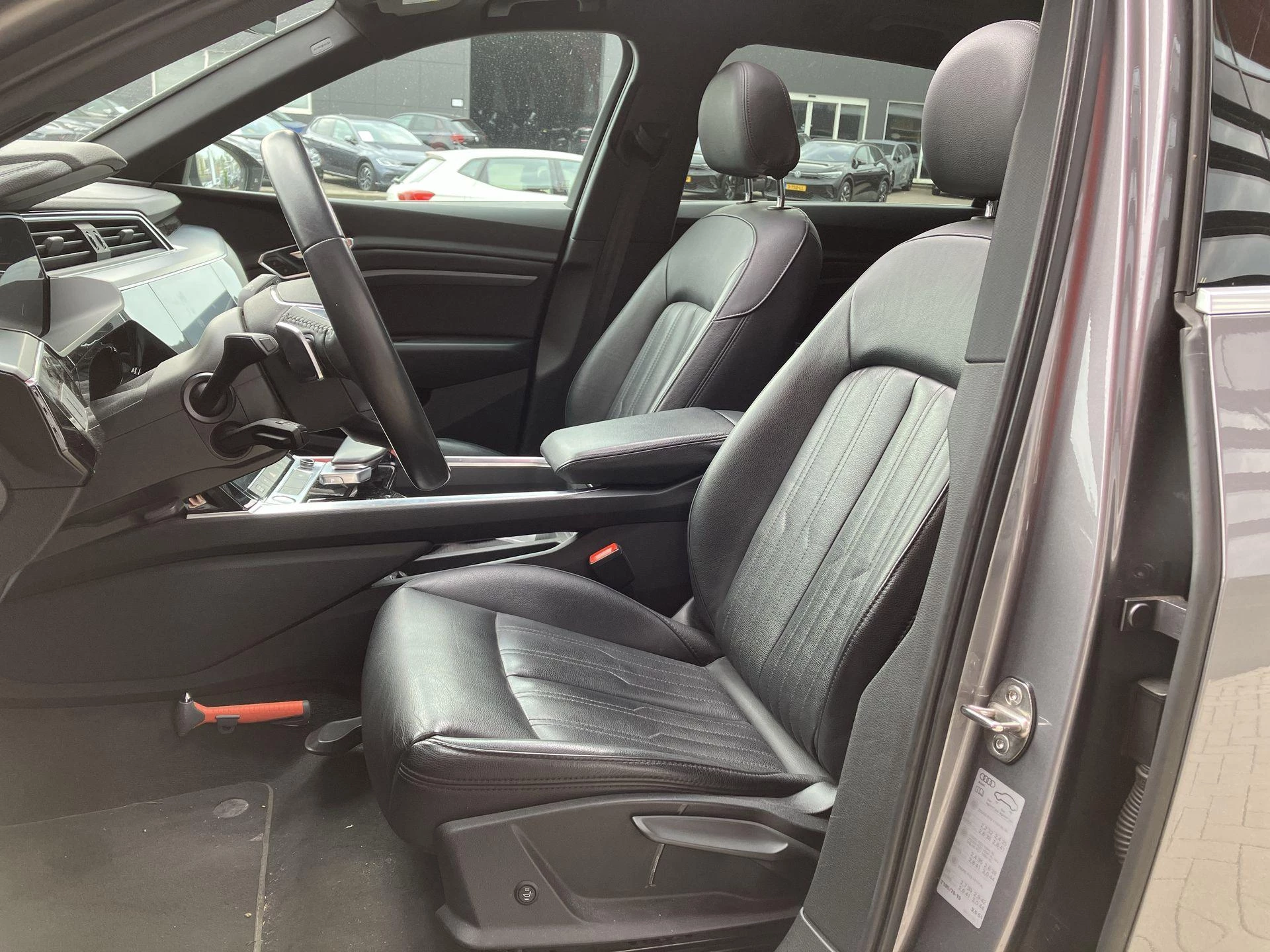Hoofdafbeelding Audi e-tron