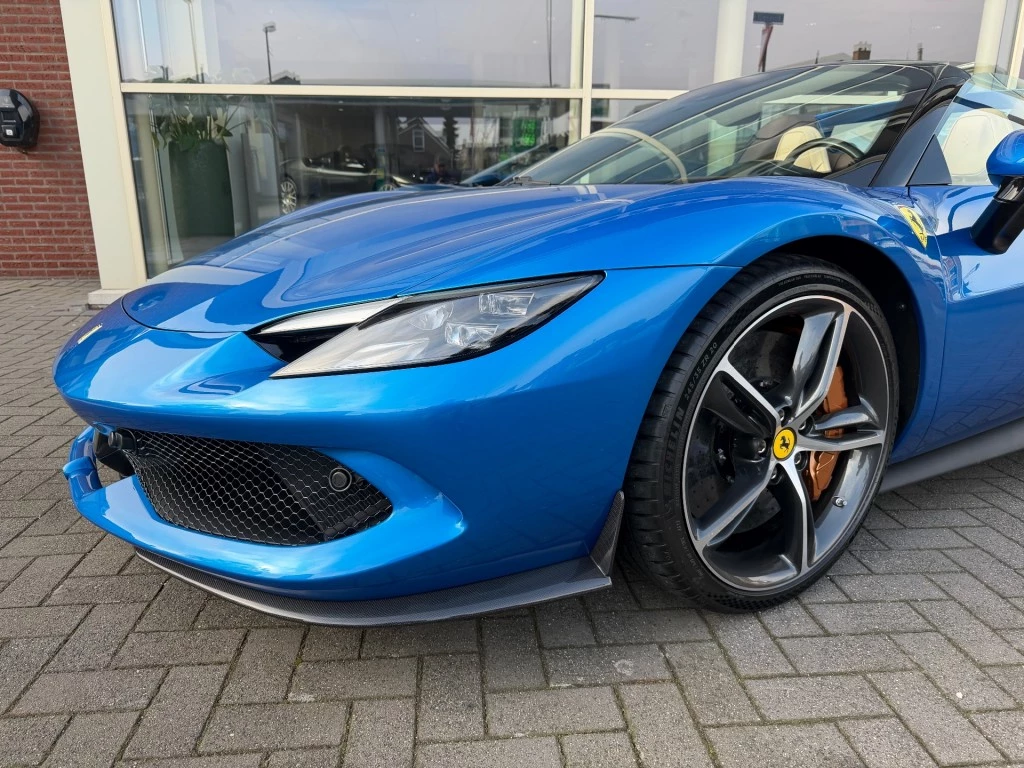 Hoofdafbeelding Ferrari 296