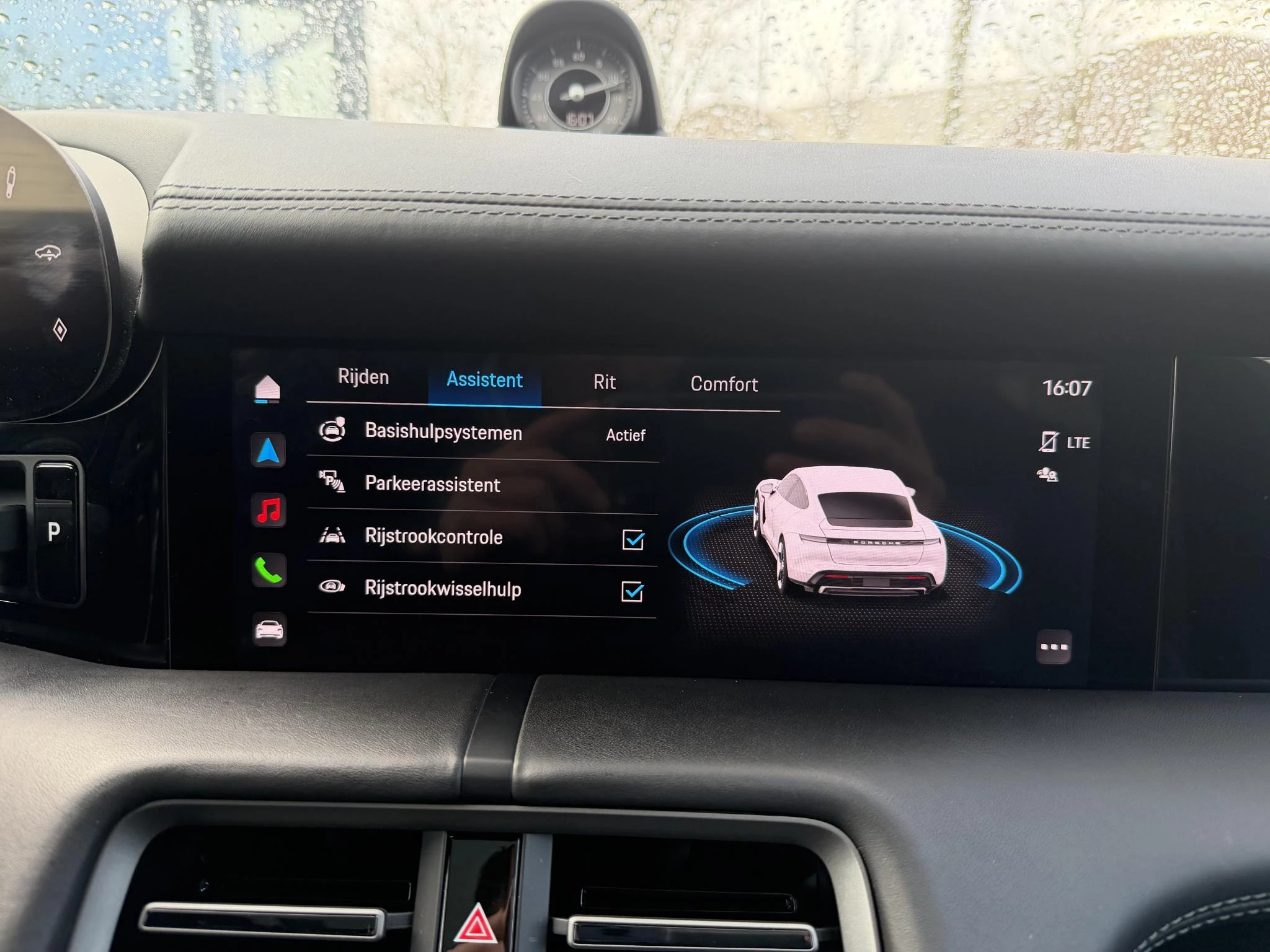 Hoofdafbeelding Porsche Taycan