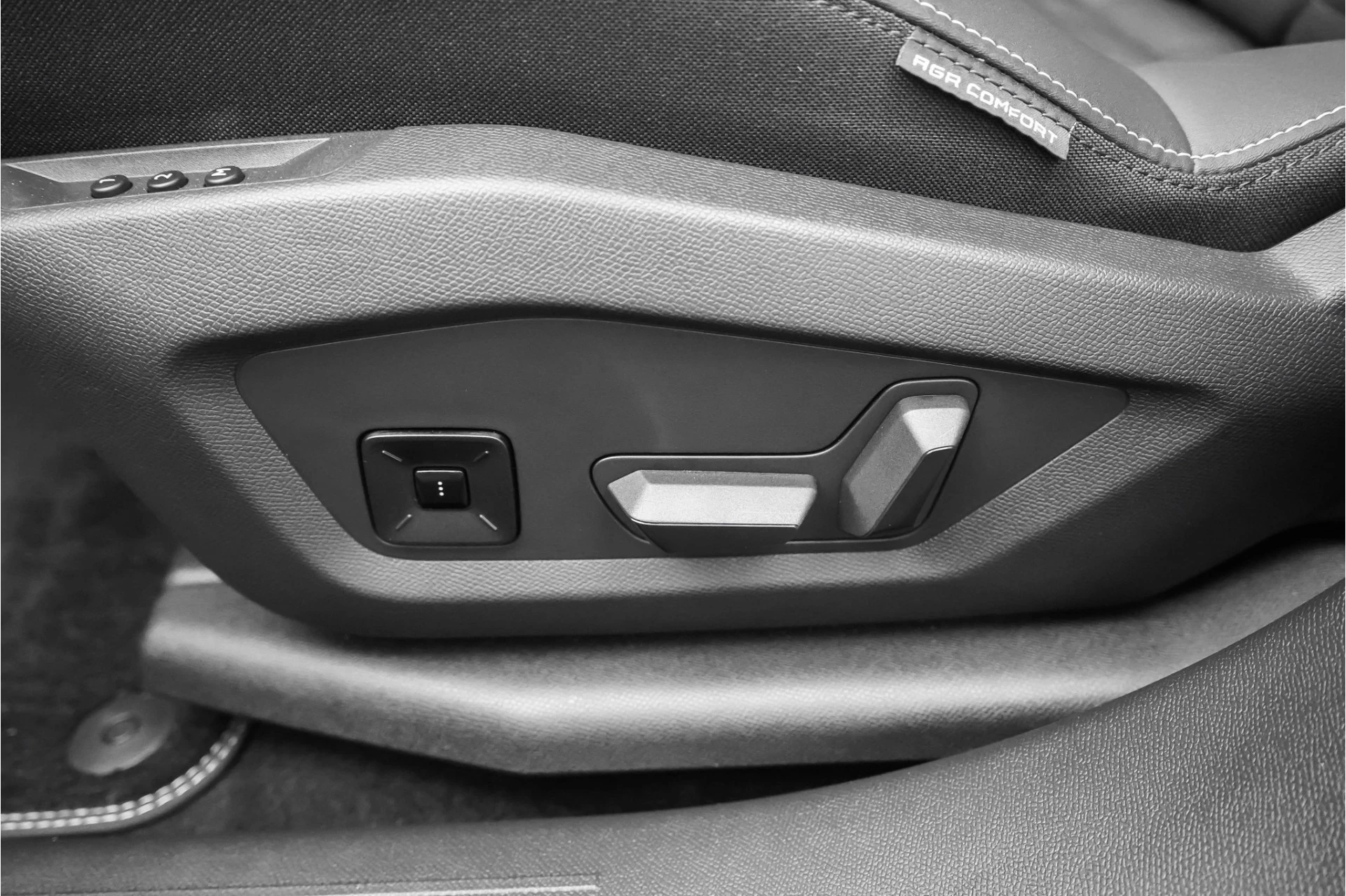 Hoofdafbeelding Peugeot e-3008