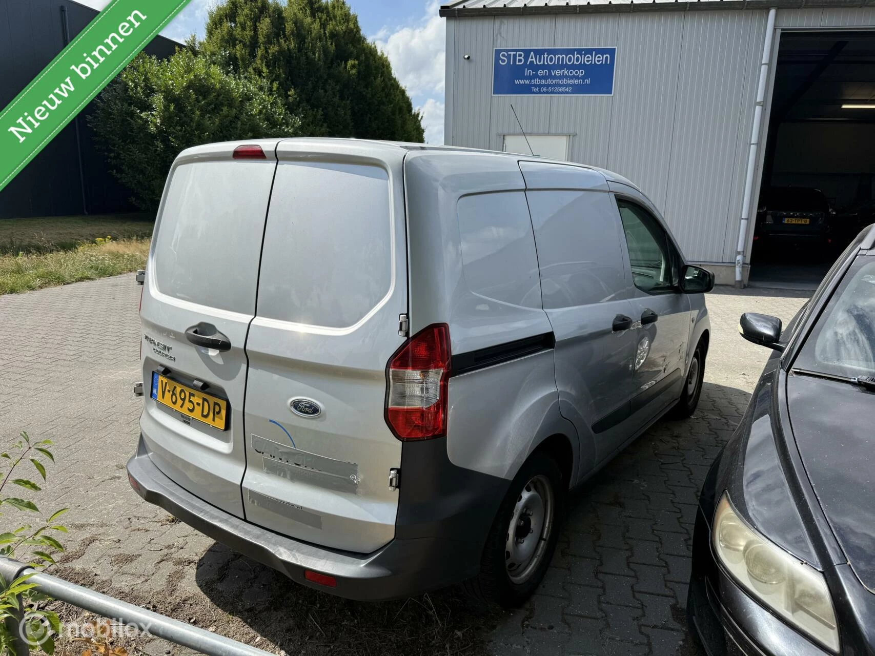 Hoofdafbeelding Ford Transit Courier