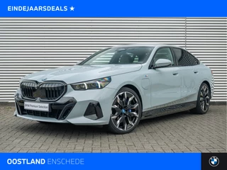 BMW 5 Serie 550e xDrive M Sport Automaat / Trekhaak / Adaptief onderstel professional / Stoelventilatie / Comfort Access / Adaptieve LED / Parking Assistant Plus / Comfortstoelen / Harman-Kardon