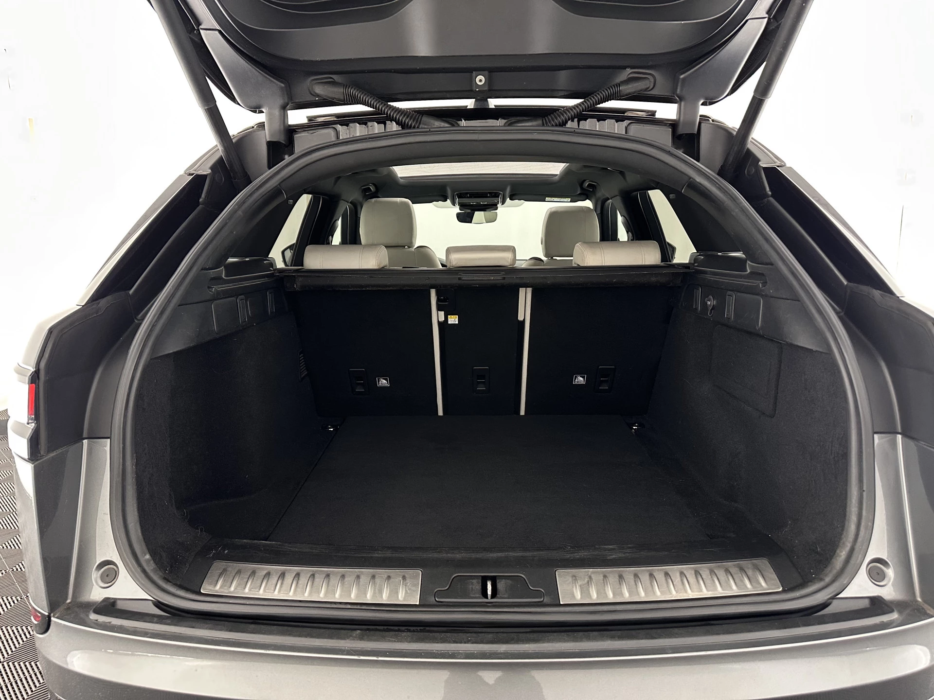 Hoofdafbeelding Land Rover Range Rover Velar