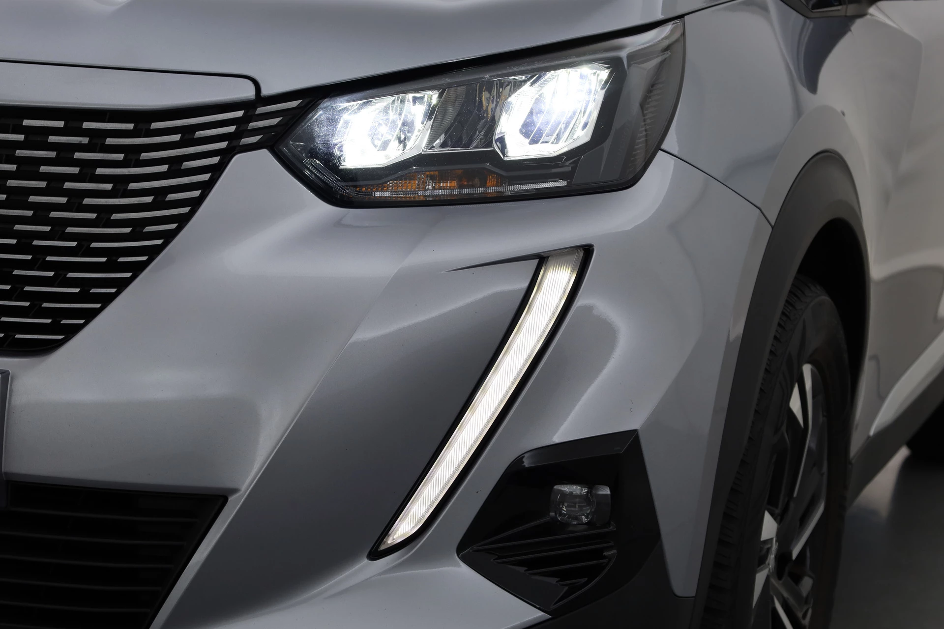 Hoofdafbeelding Peugeot e-2008