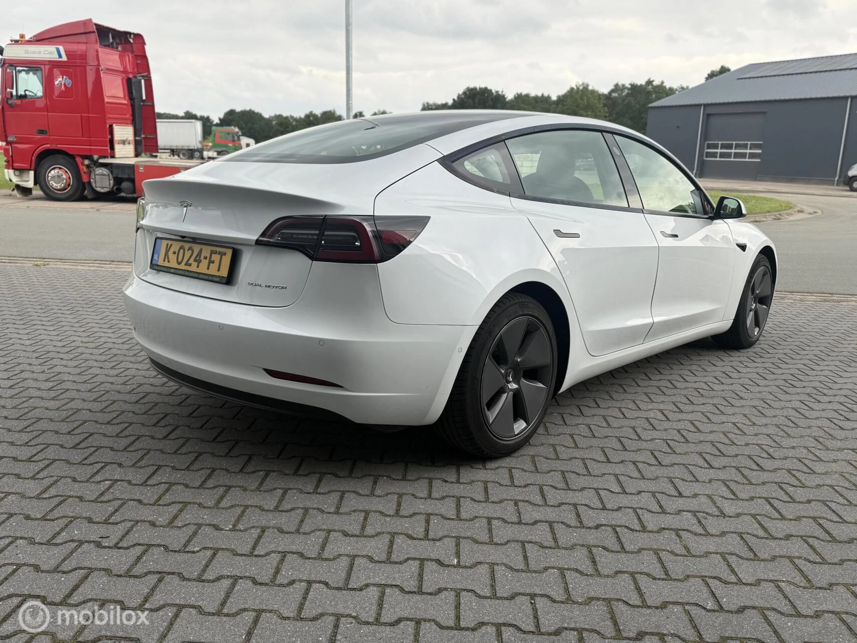 Hoofdafbeelding Tesla Model 3