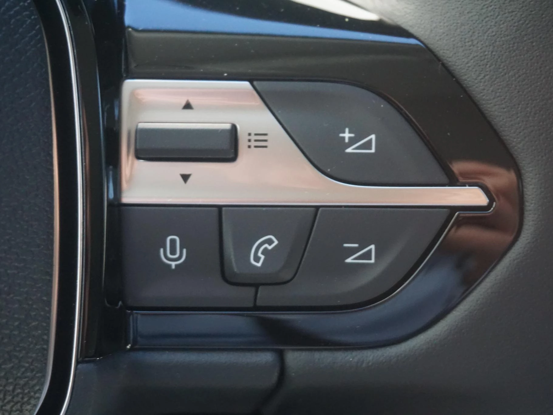 Hoofdafbeelding Peugeot 408