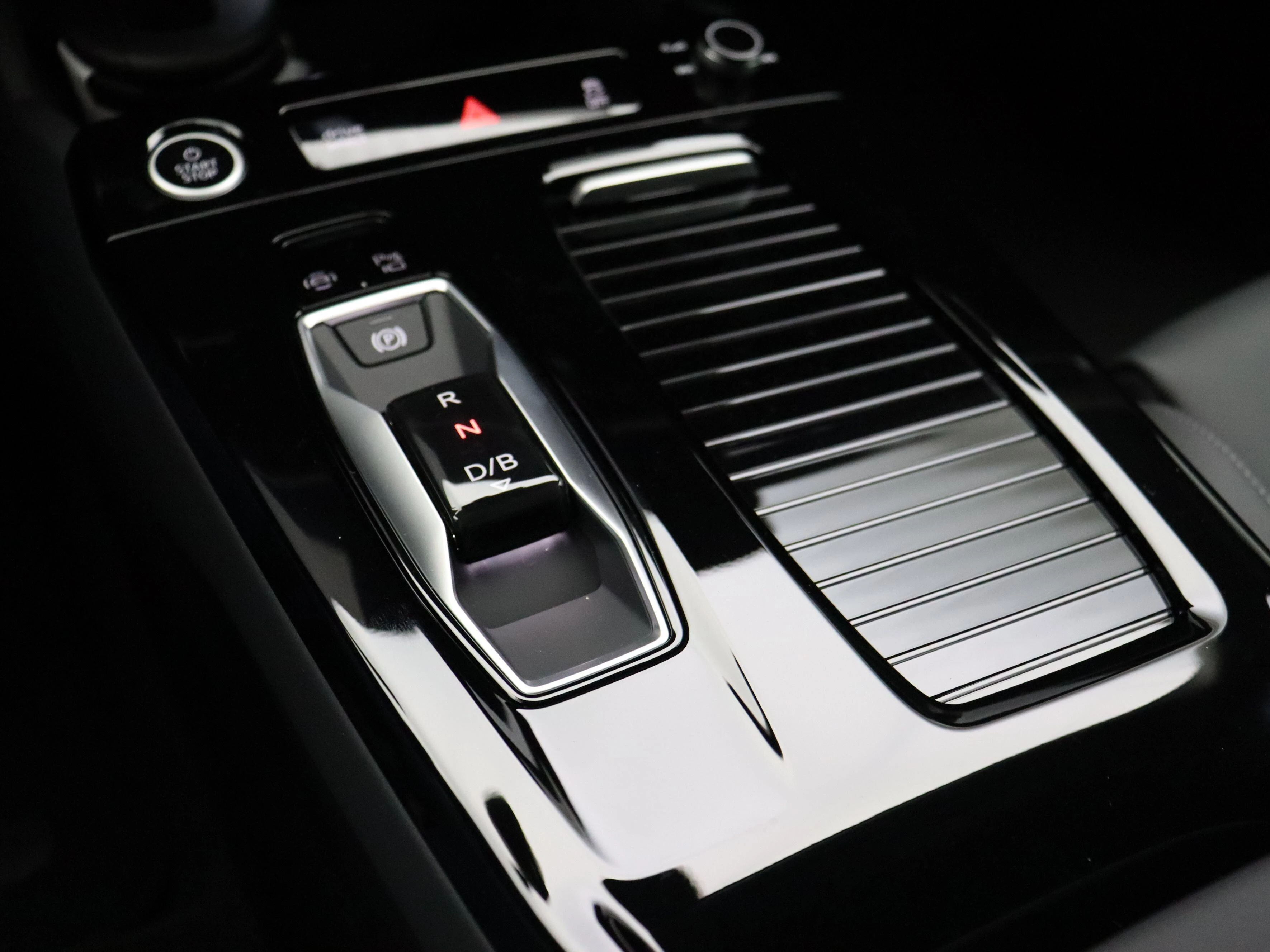 Hoofdafbeelding Audi A6 e-tron