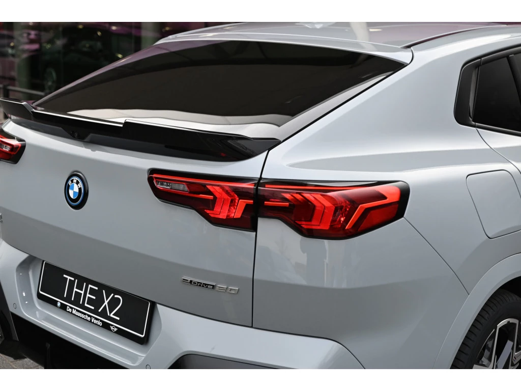 Hoofdafbeelding BMW iX2