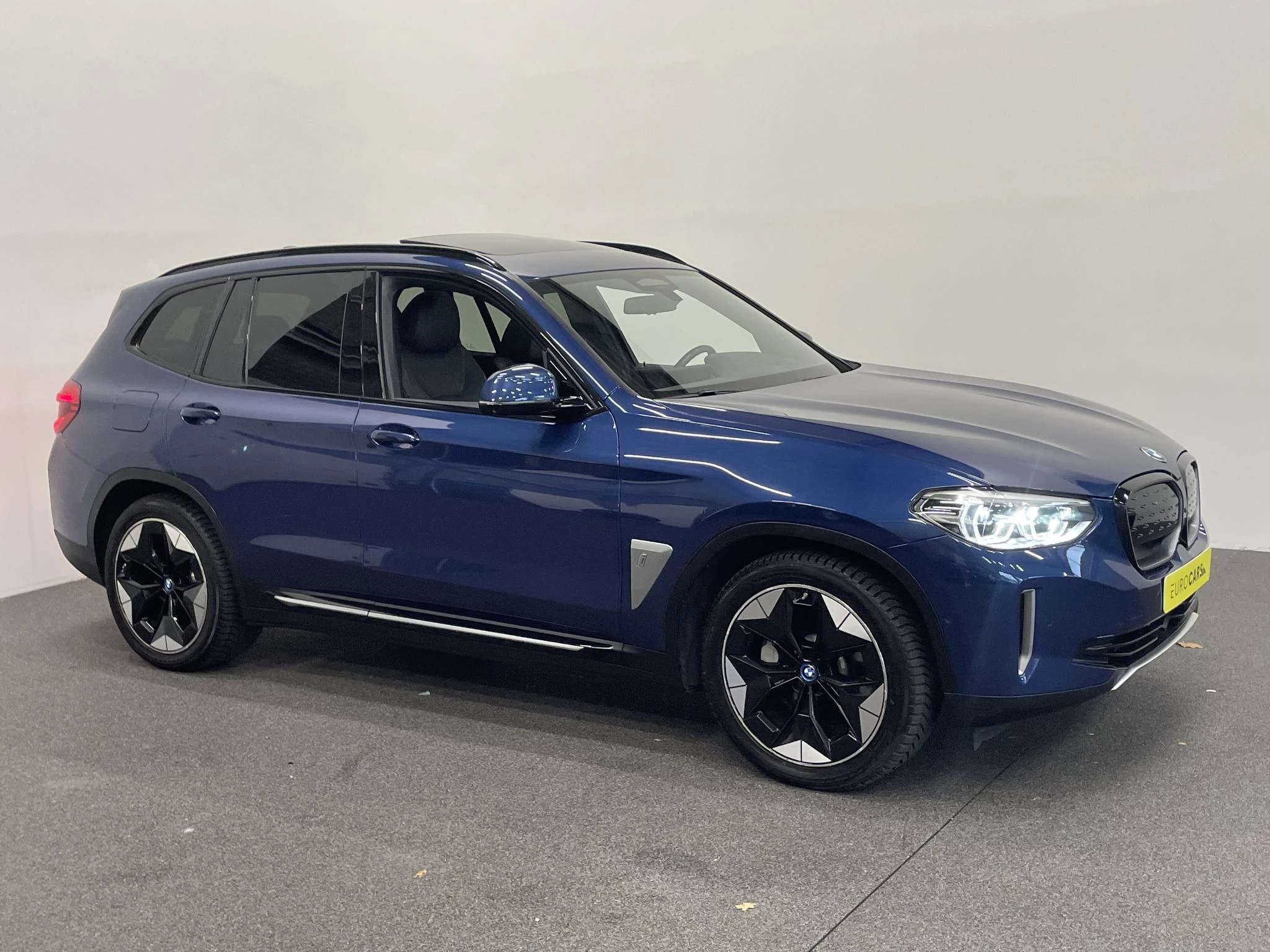 Hoofdafbeelding BMW iX3