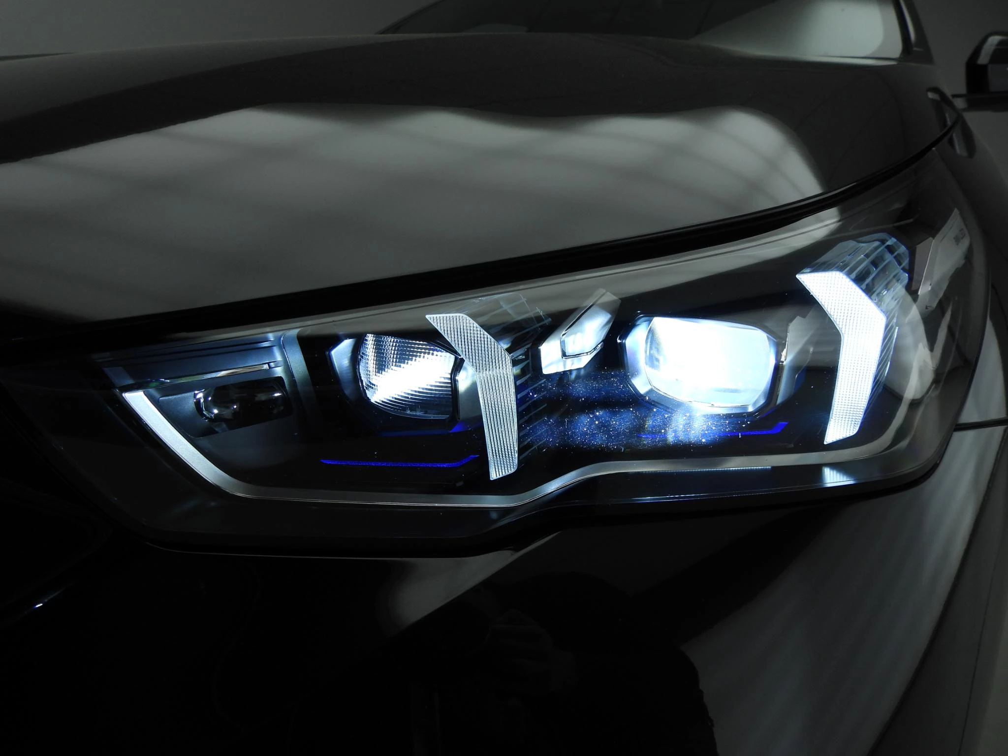 Hoofdafbeelding BMW i5
