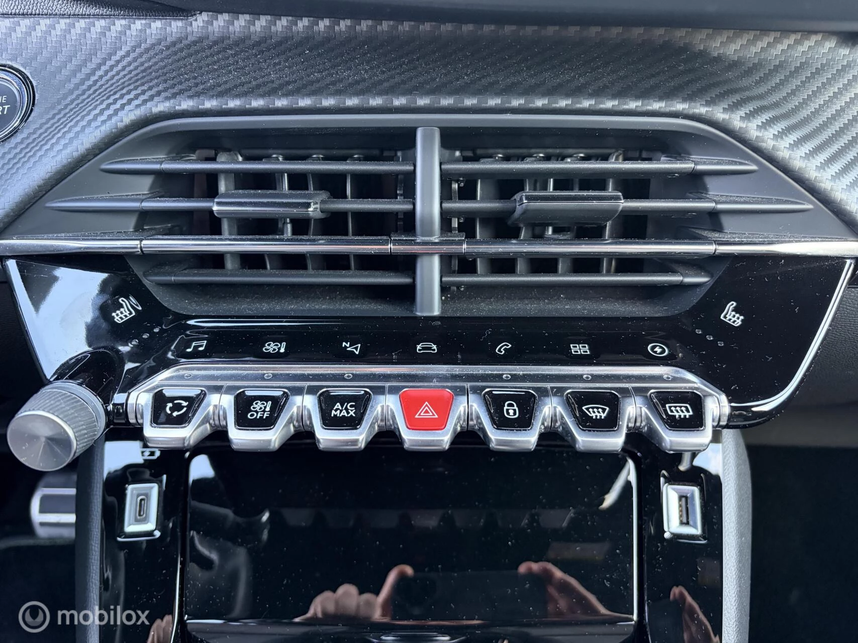 Hoofdafbeelding Peugeot e-208