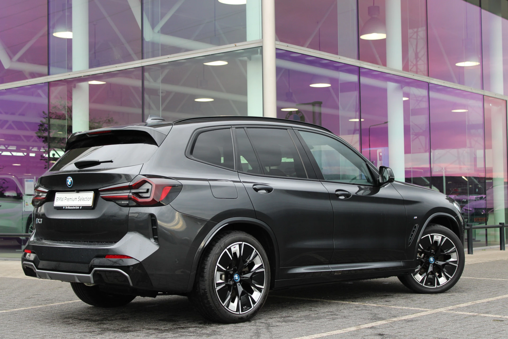 Hoofdafbeelding BMW iX3