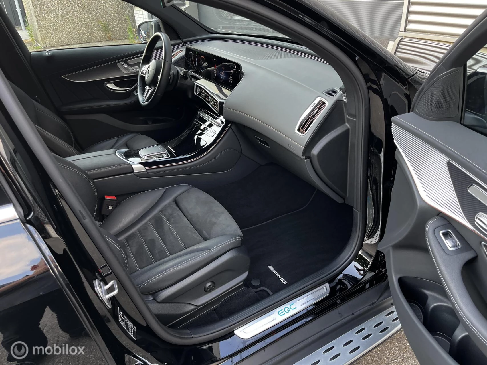 Hoofdafbeelding Mercedes-Benz EQC