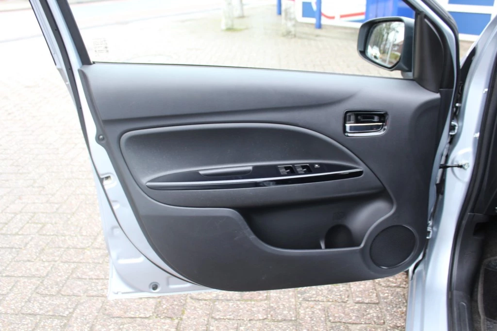 Hoofdafbeelding Mitsubishi Space Star