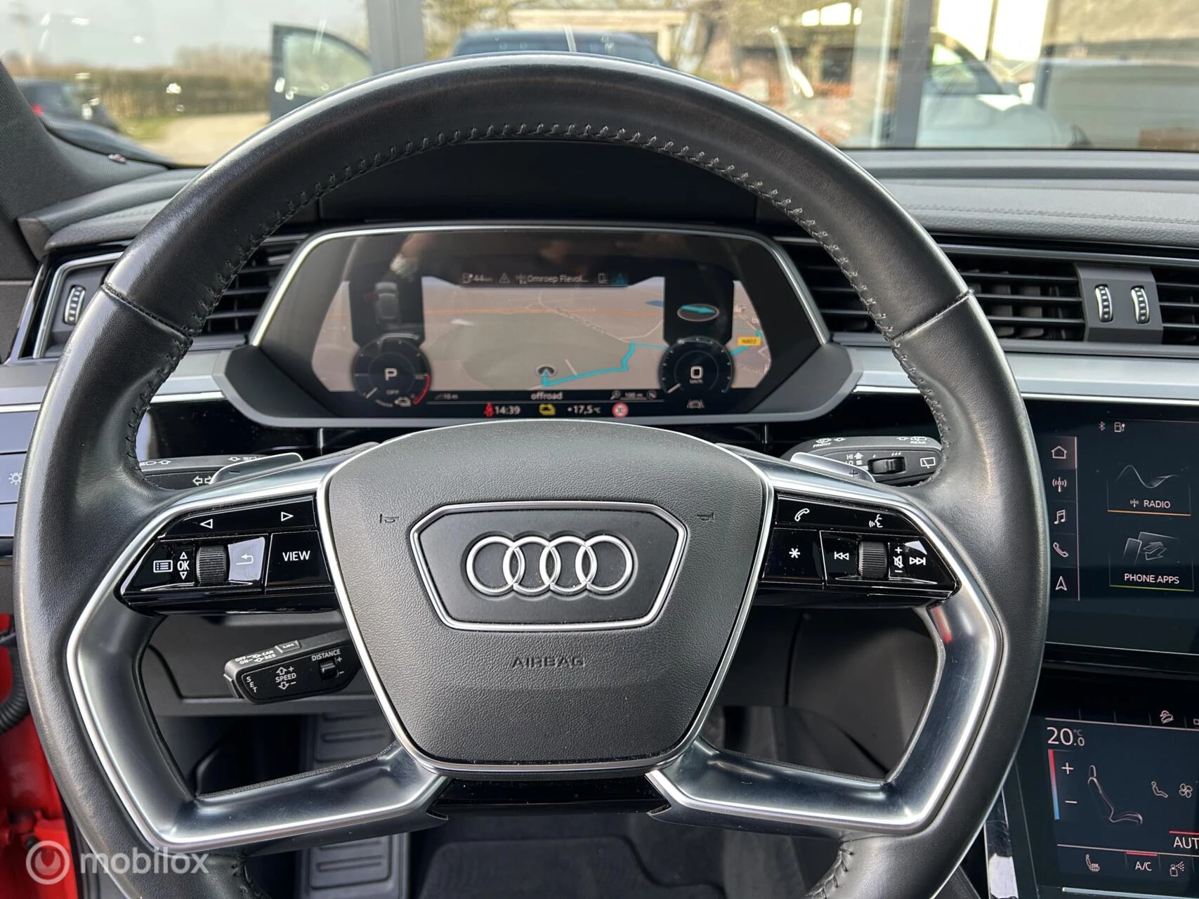 Hoofdafbeelding Audi e-tron