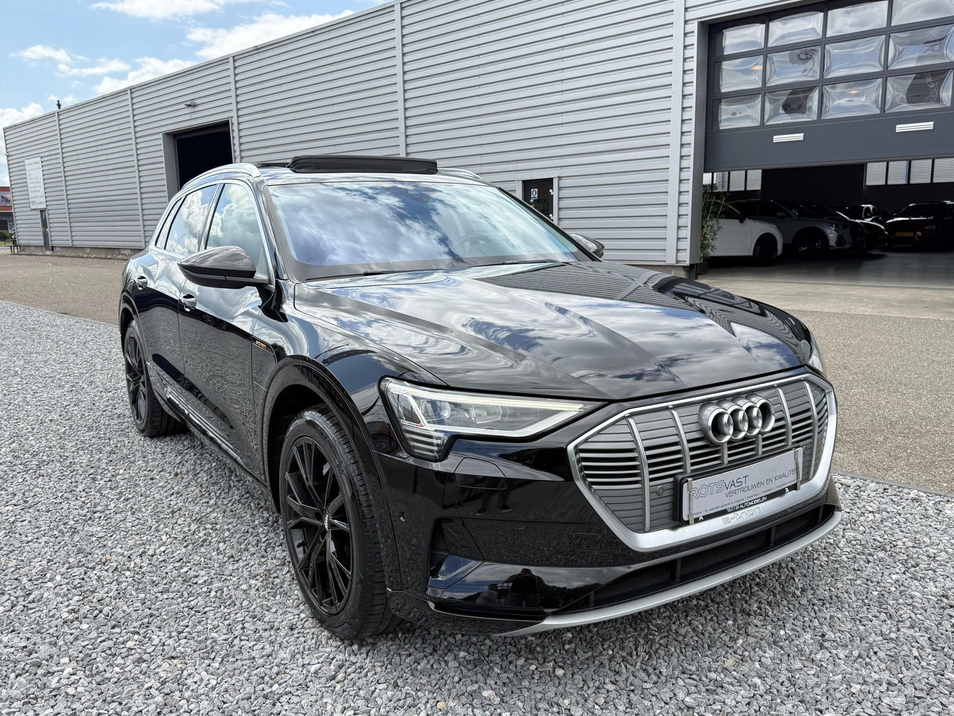 Hoofdafbeelding Audi e-tron