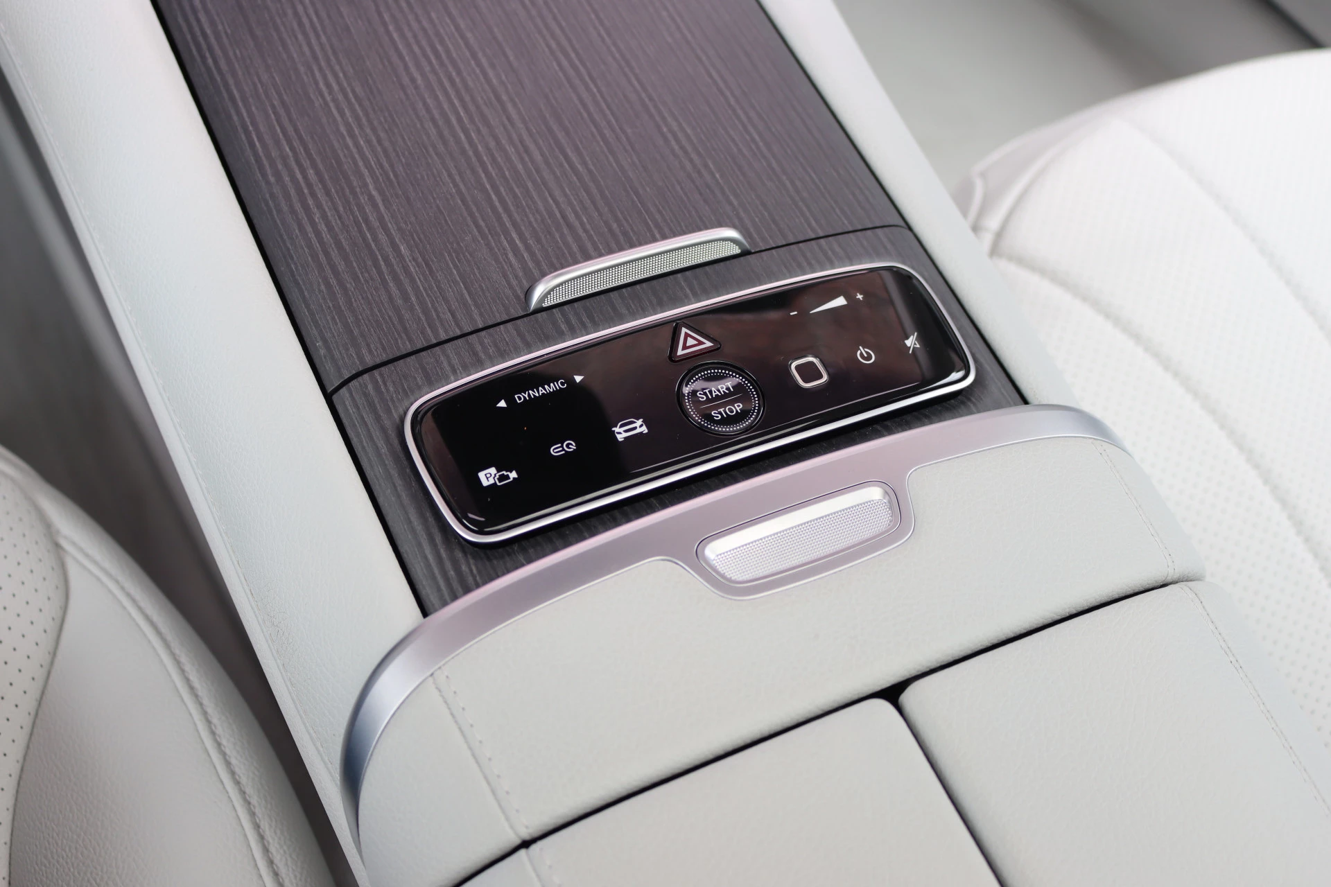 Hoofdafbeelding Mercedes-Benz EQE