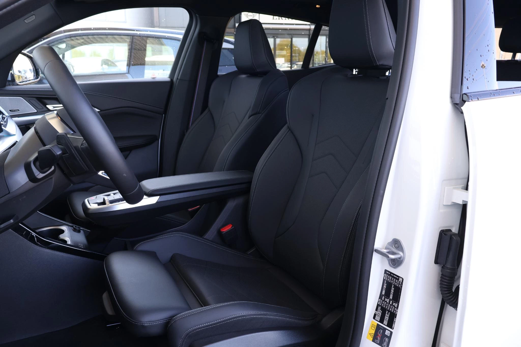 Hoofdafbeelding BMW iX2