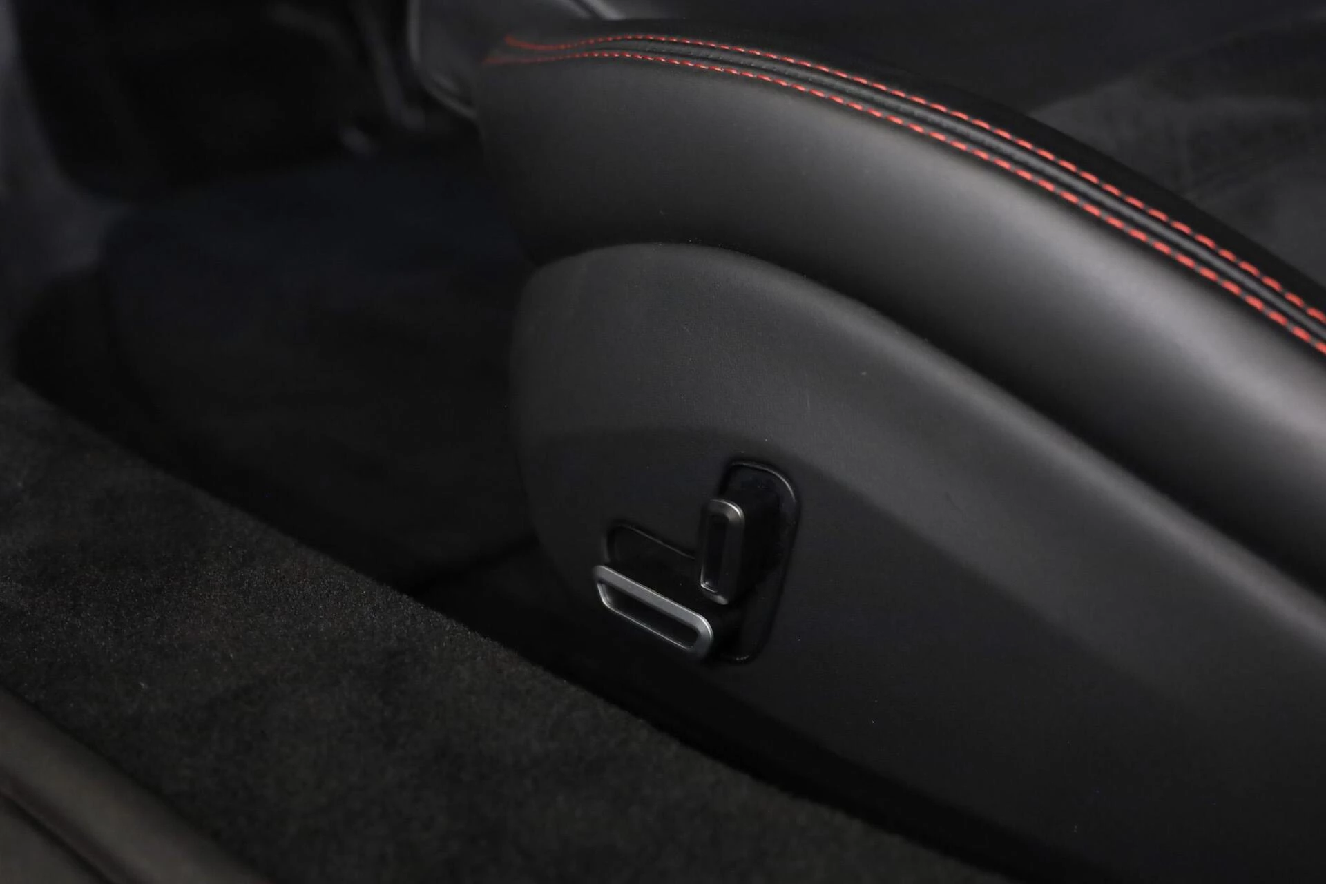 Hoofdafbeelding Ferrari 296