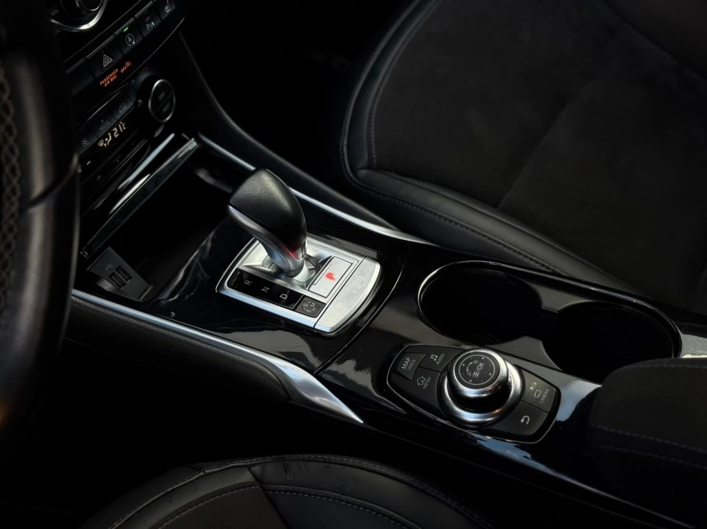 Hoofdafbeelding Infiniti Q