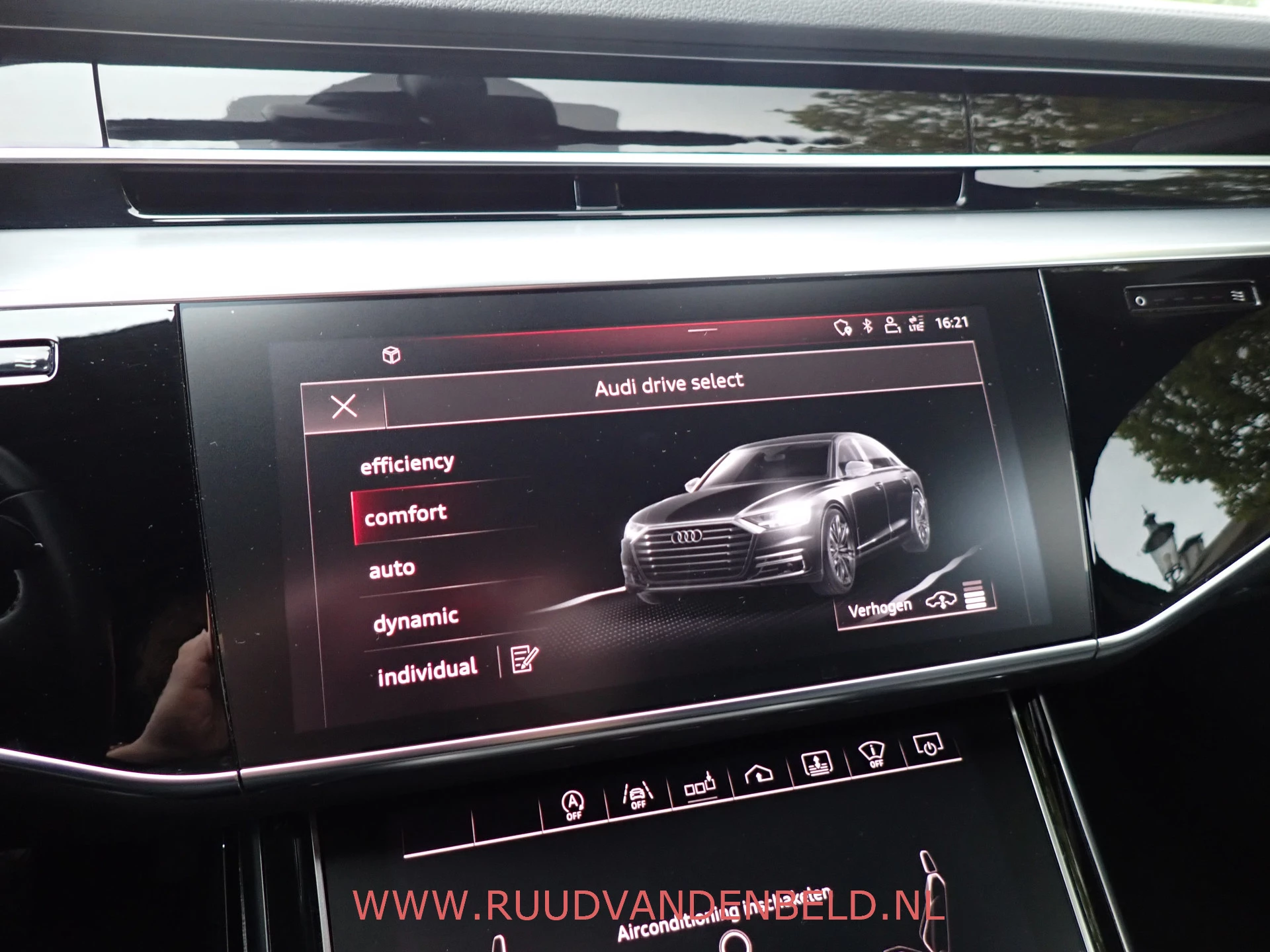 Hoofdafbeelding Audi A8