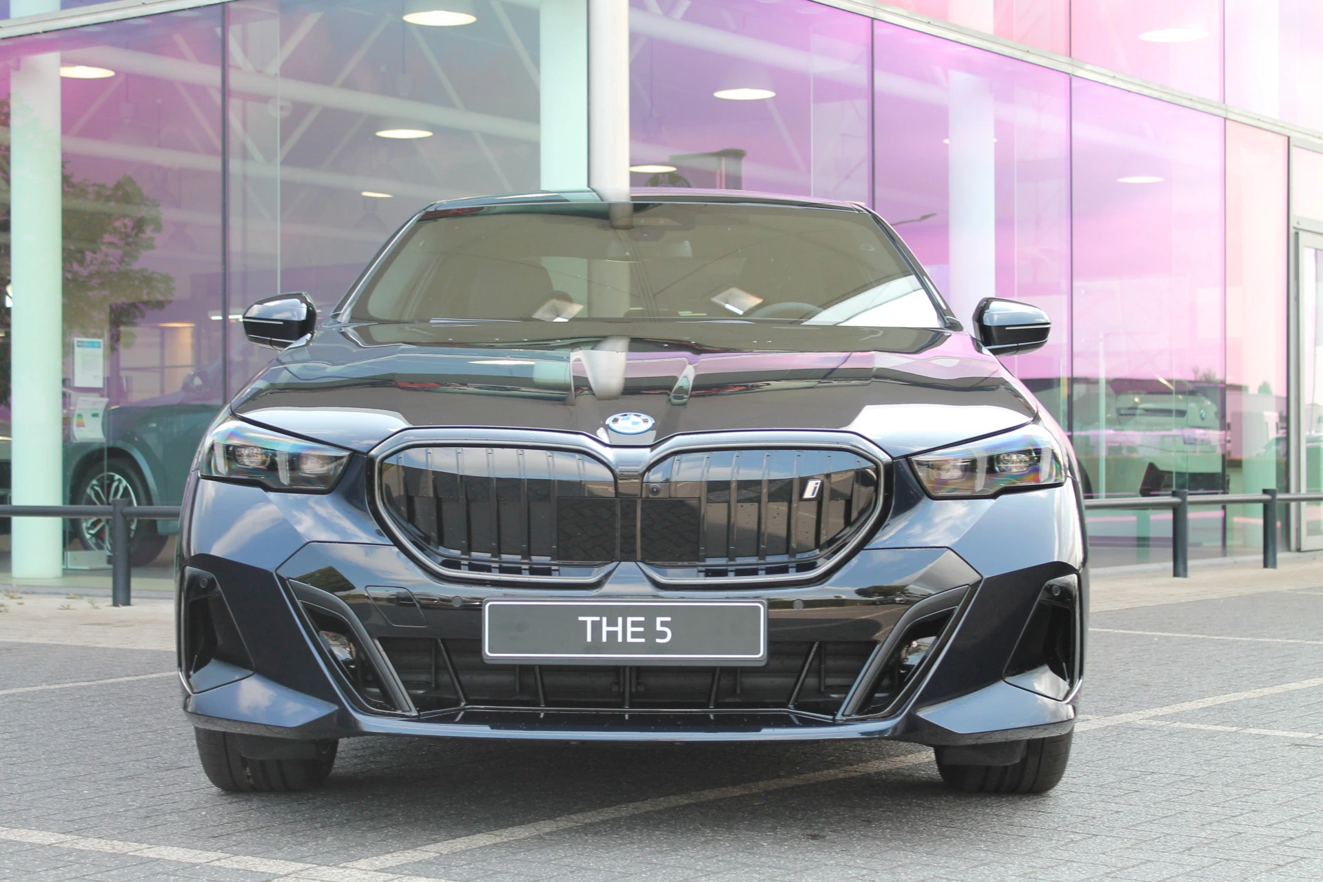 Hoofdafbeelding BMW i5