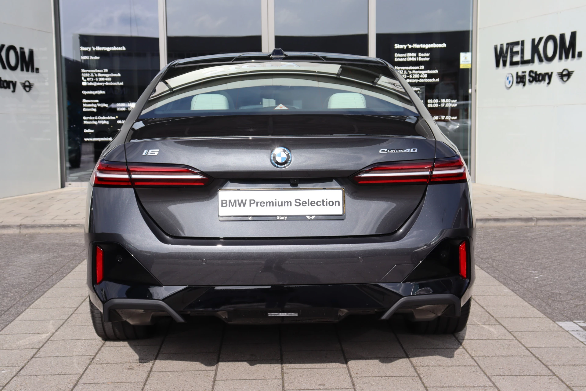 Hoofdafbeelding BMW i5