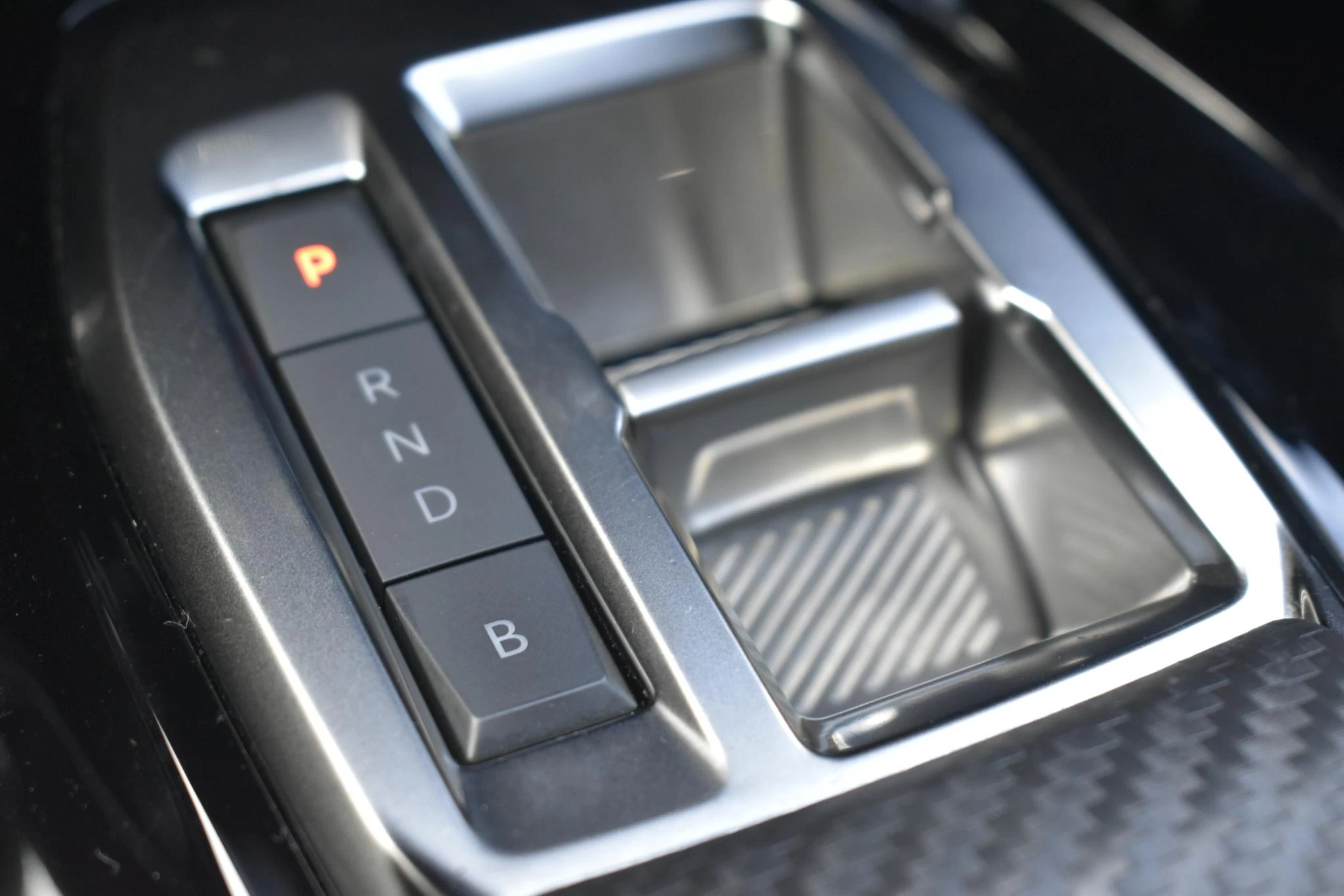 Hoofdafbeelding Peugeot e-2008