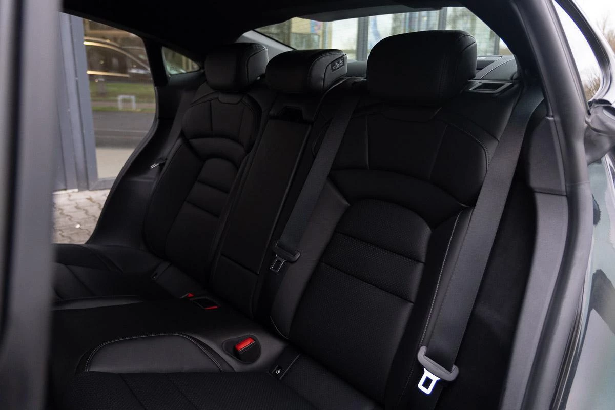 Hoofdafbeelding Porsche Taycan