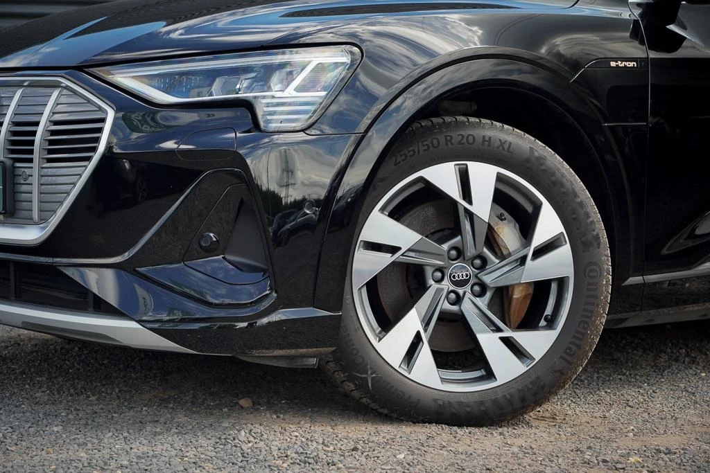 Hoofdafbeelding Audi e-tron