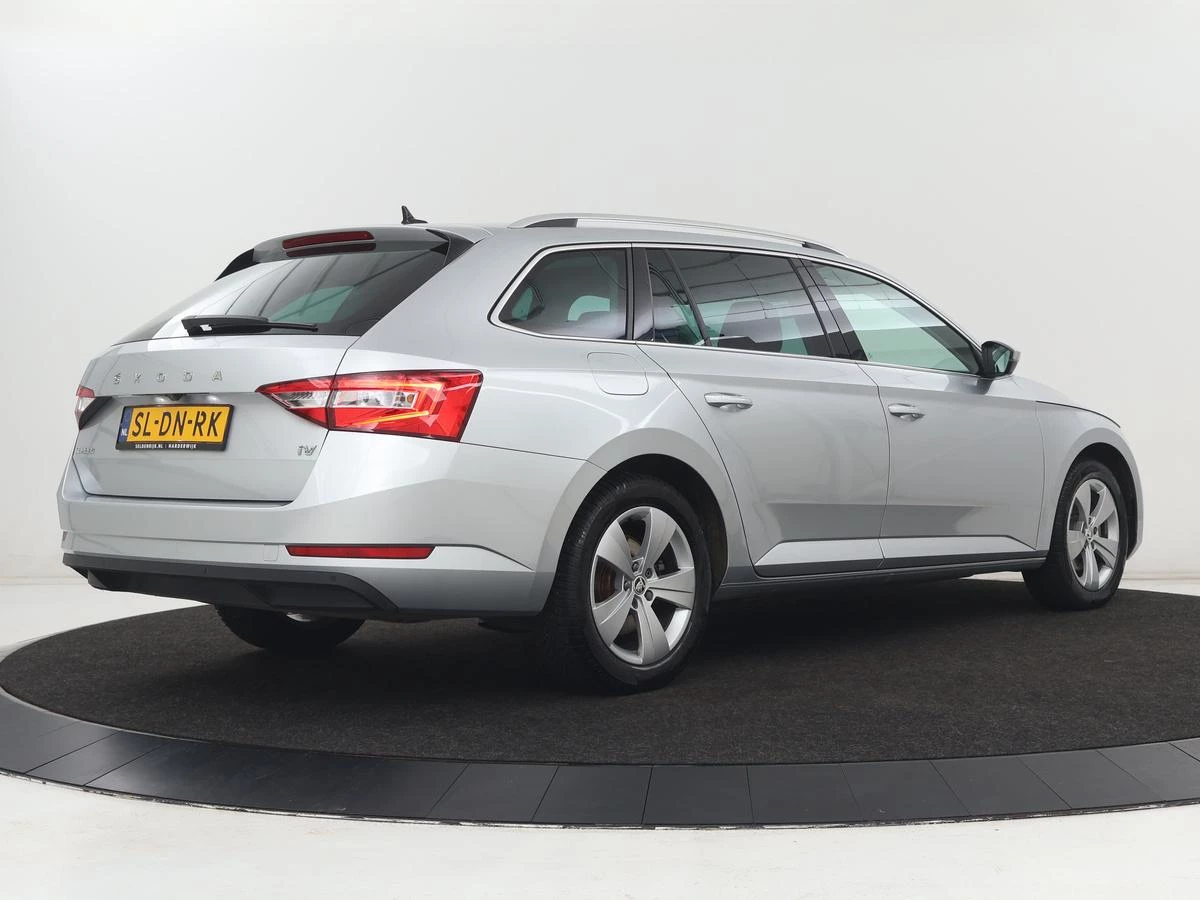 Hoofdafbeelding Škoda Superb