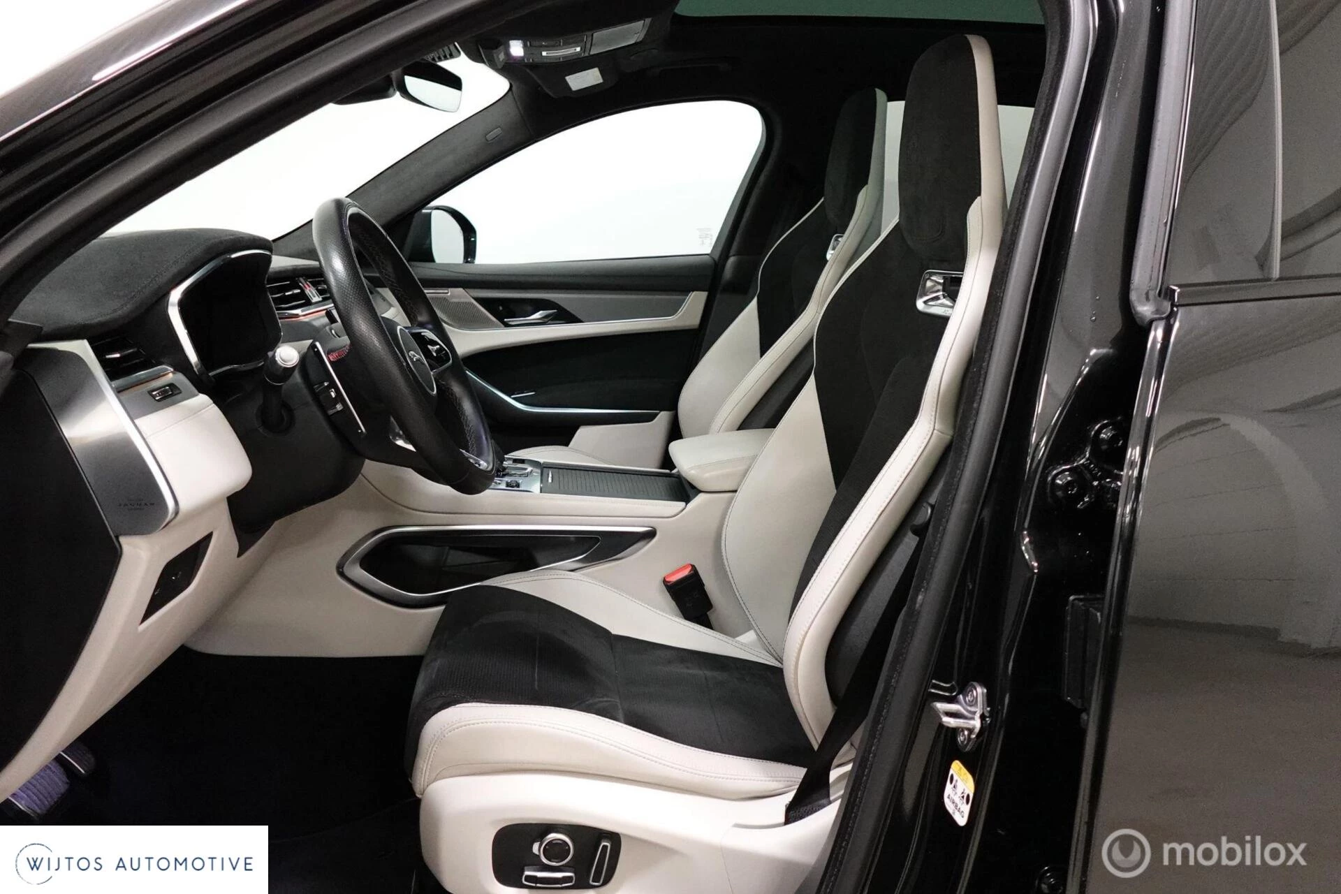 Hoofdafbeelding Jaguar F-PACE