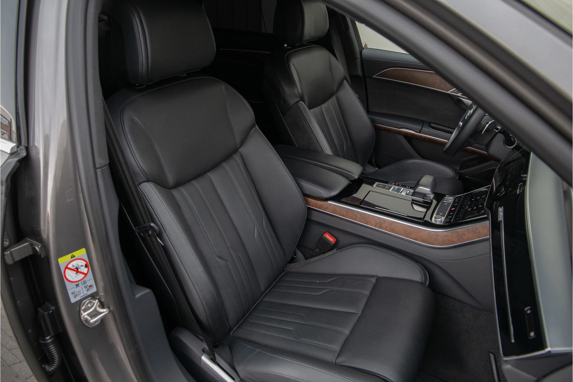 Hoofdafbeelding Audi A8