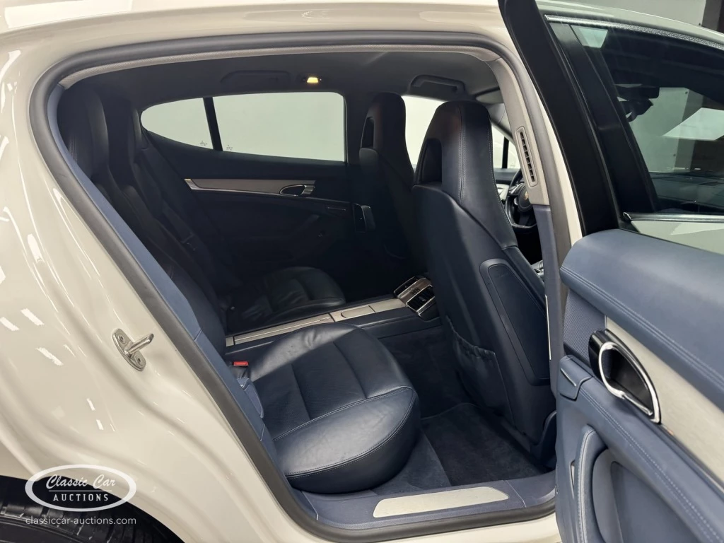 Hoofdafbeelding Porsche Panamera