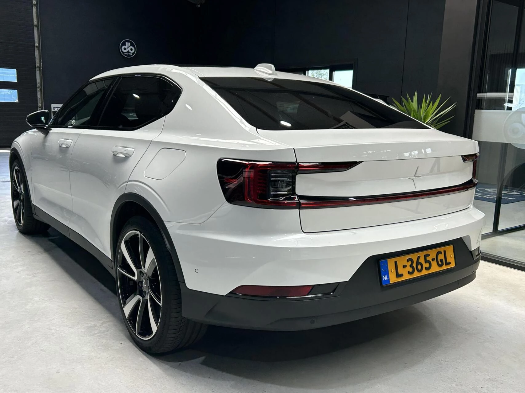 Hoofdafbeelding Polestar 2