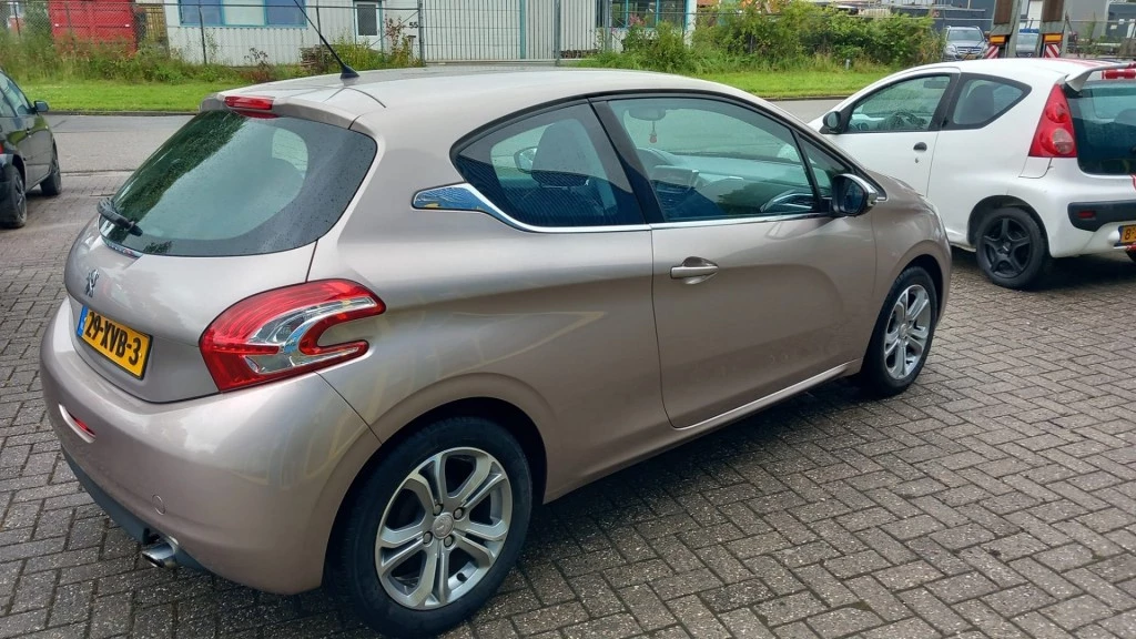 Hoofdafbeelding Peugeot 208