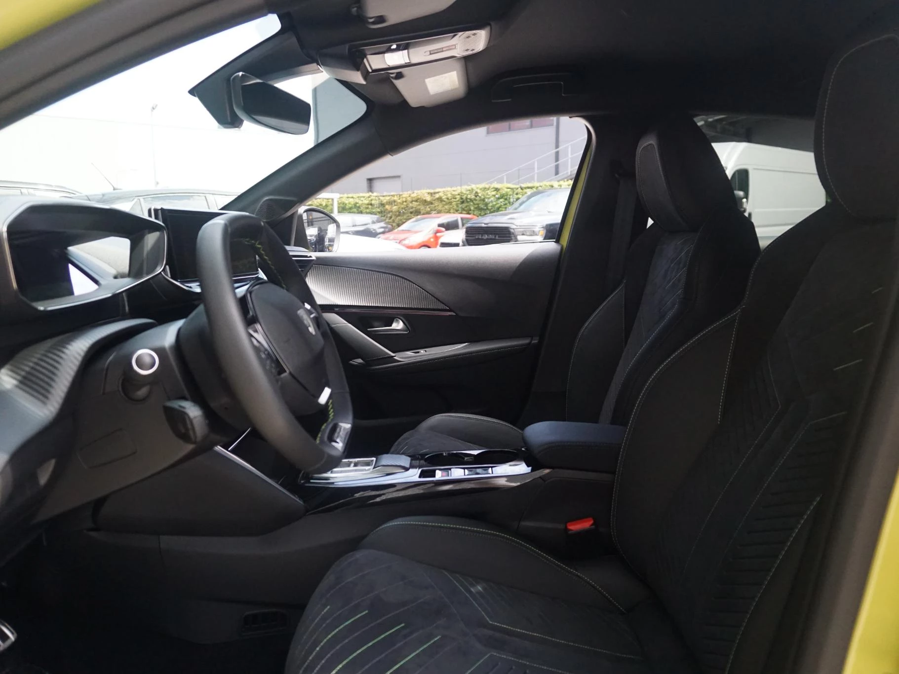 Hoofdafbeelding Peugeot e-208