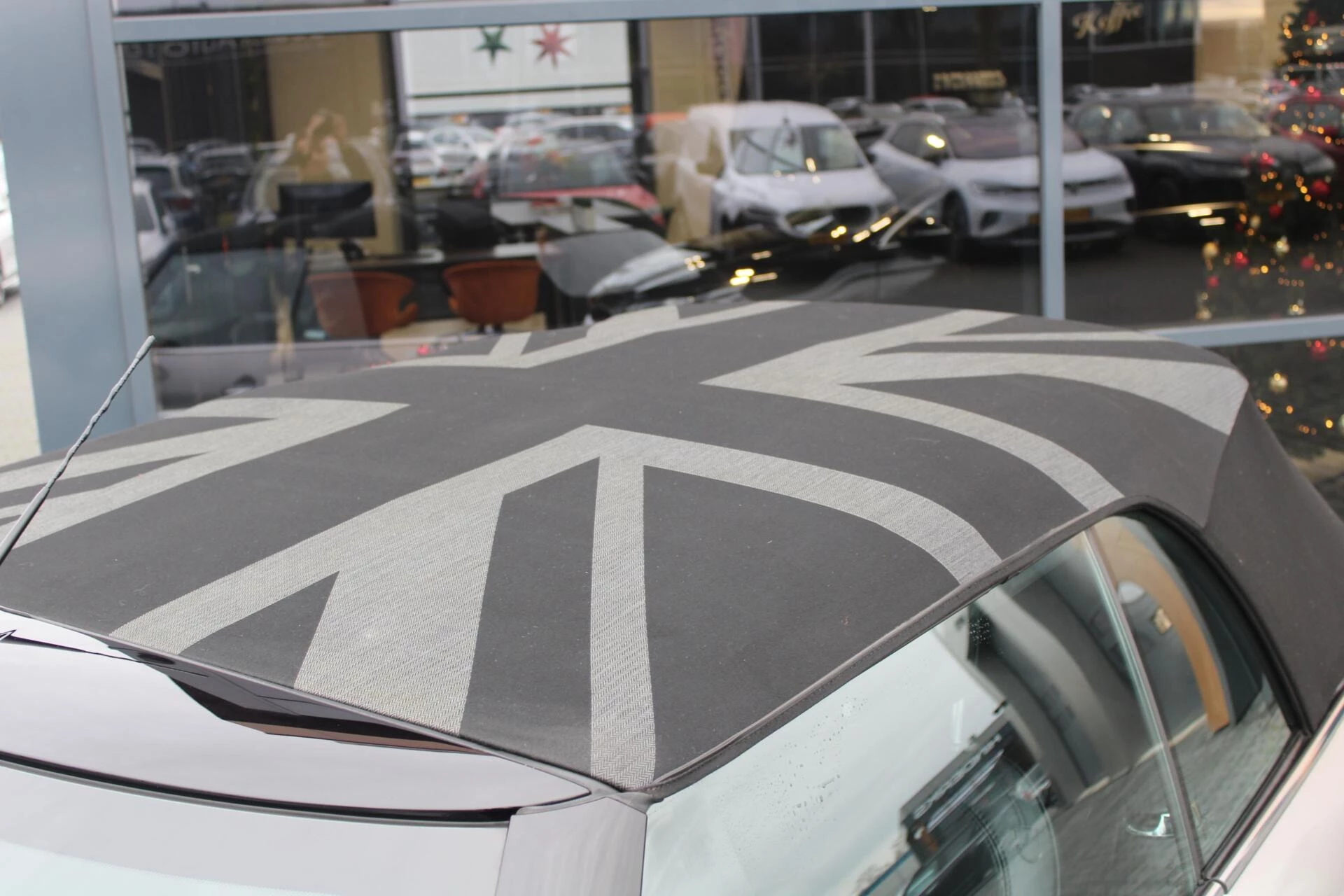 Hoofdafbeelding MINI Cabrio