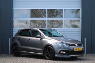 Volkswagen Polo 1.2 TSI R-Line Clima/Cruise/Navi/Bluetooth/PDC/AppleCarplay/AndroidAuto/16"LM/Velgen/RadioCD.AUX.USB/APK:1-3-2026
