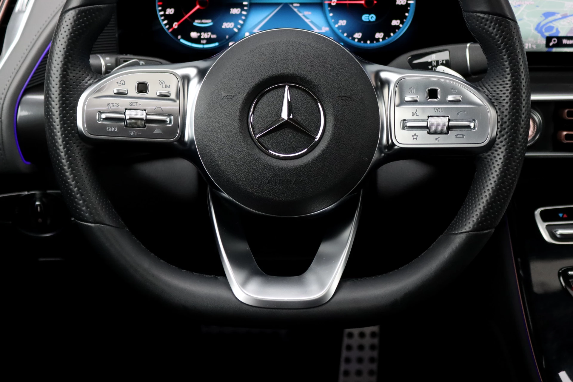 Hoofdafbeelding Mercedes-Benz EQC