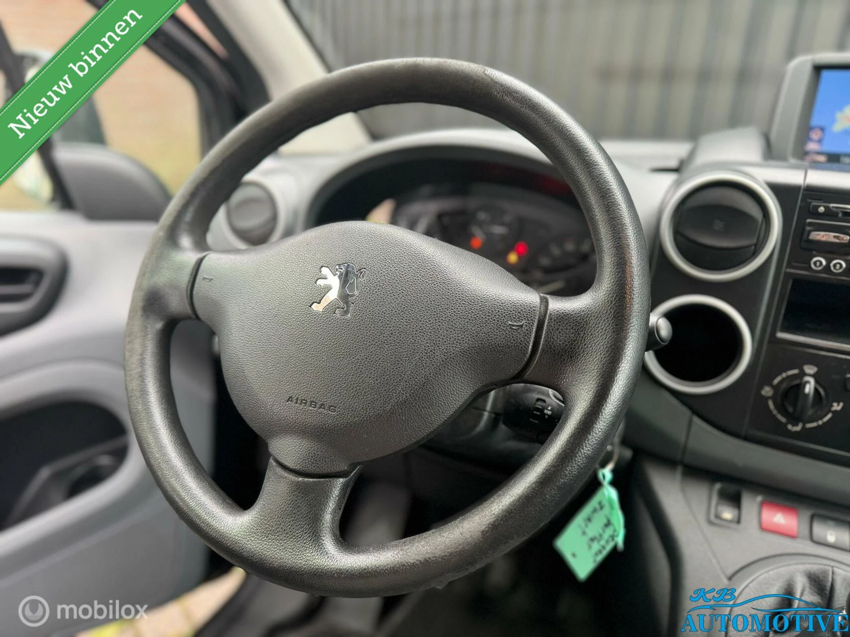 Hoofdafbeelding Peugeot Partner